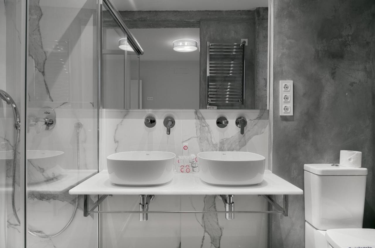 Six Apartments By Caleta Homes Màlaga Exteriér fotografie