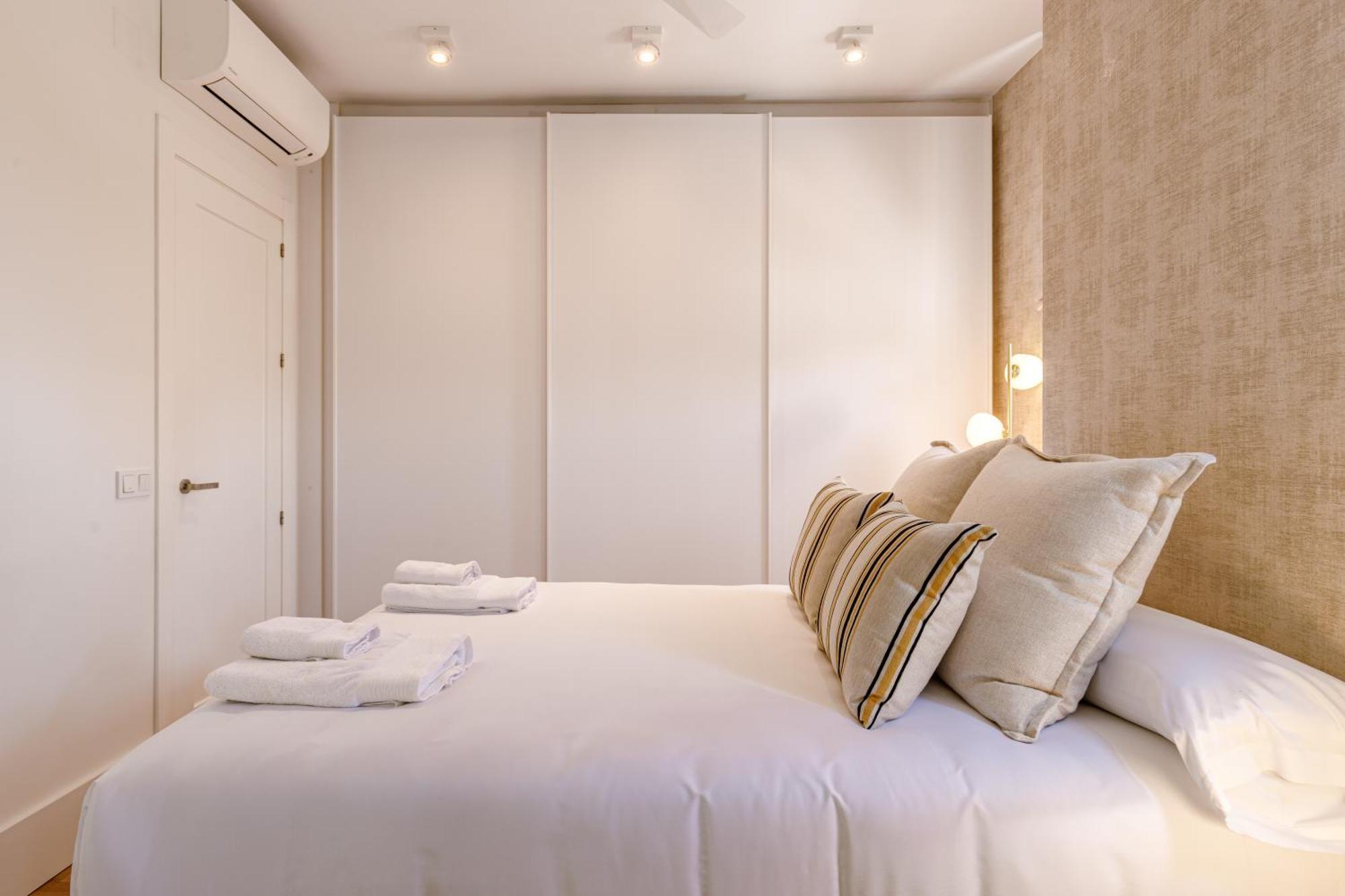 Six Apartments By Caleta Homes Màlaga Exteriér fotografie